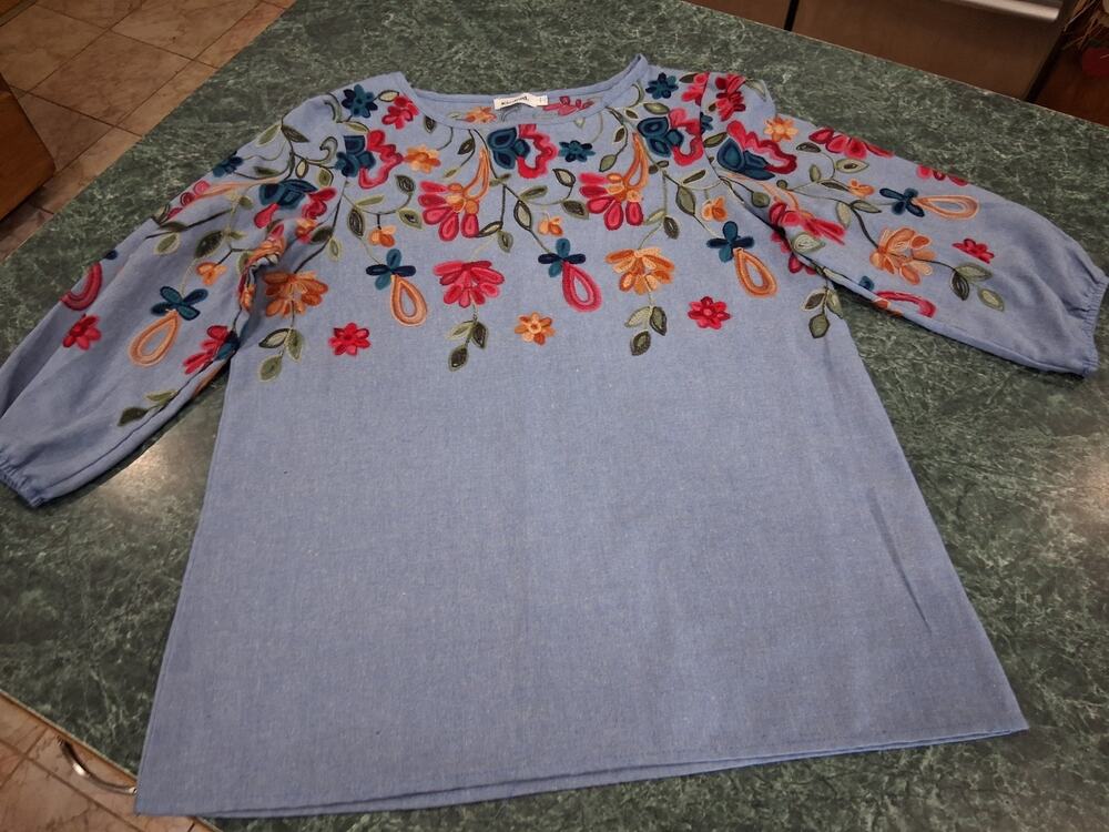 Anthropologie Kindred Embroidered Peasant Blouse Boho Top sz S Balloon Sleeve